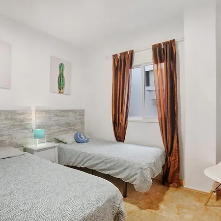 3 Bedroom Near Sta Cruz * Σάντα Κρουζ Τενερίφης