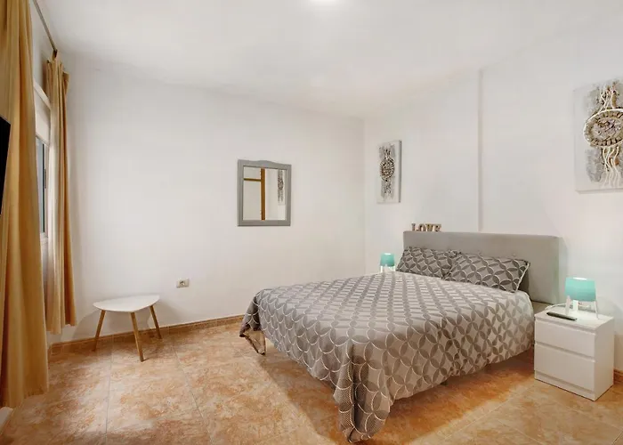Nyaraló 3 Bedroom Near Sta Cruz