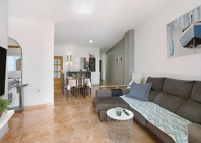 3 Bedroom Near Sta Cruz * Santa Cruz de Tenerife