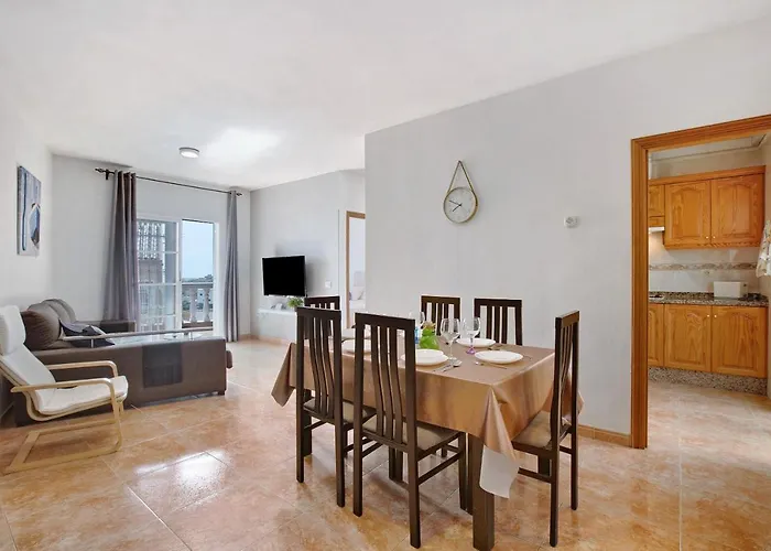 3 Bedroom Near Sta Cruz Nyaraló *