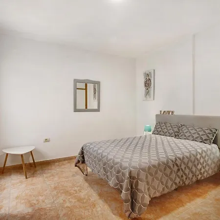 Holiday home 3 Bedroom Near Sta Cruz