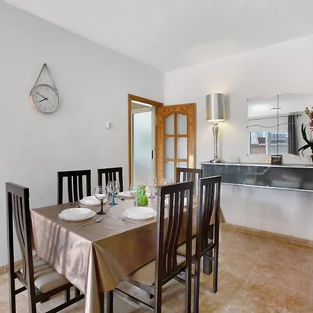Holiday home 3 Bedroom Near Sta Cruz Santa Cruz de Tenerife
