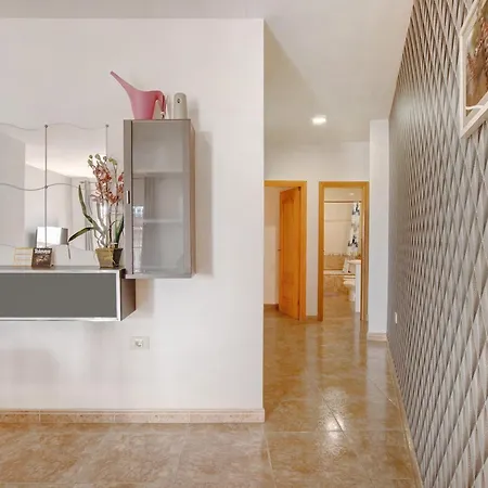 Semesterbostad 3 Bedroom Near Sta Cruz Santa Cruz de Tenerife