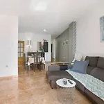 3 Bedroom Near Sta Cruz * サンタクルスデテネリフェ