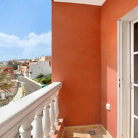 3 Bedroom Near Sta Cruz Santa Cruz de Tenerife